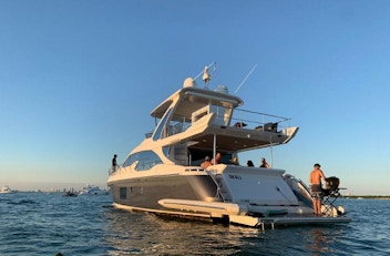 yacht hire boat party