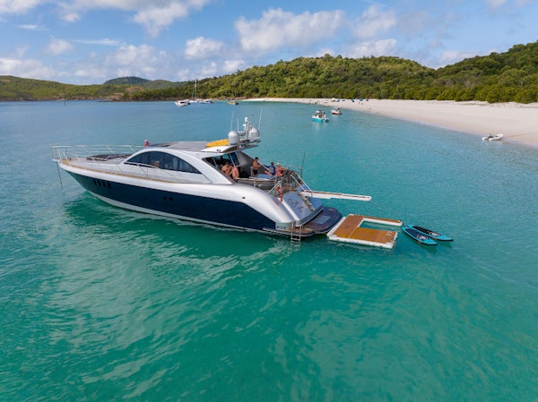 Bella Lacqua - Image 1