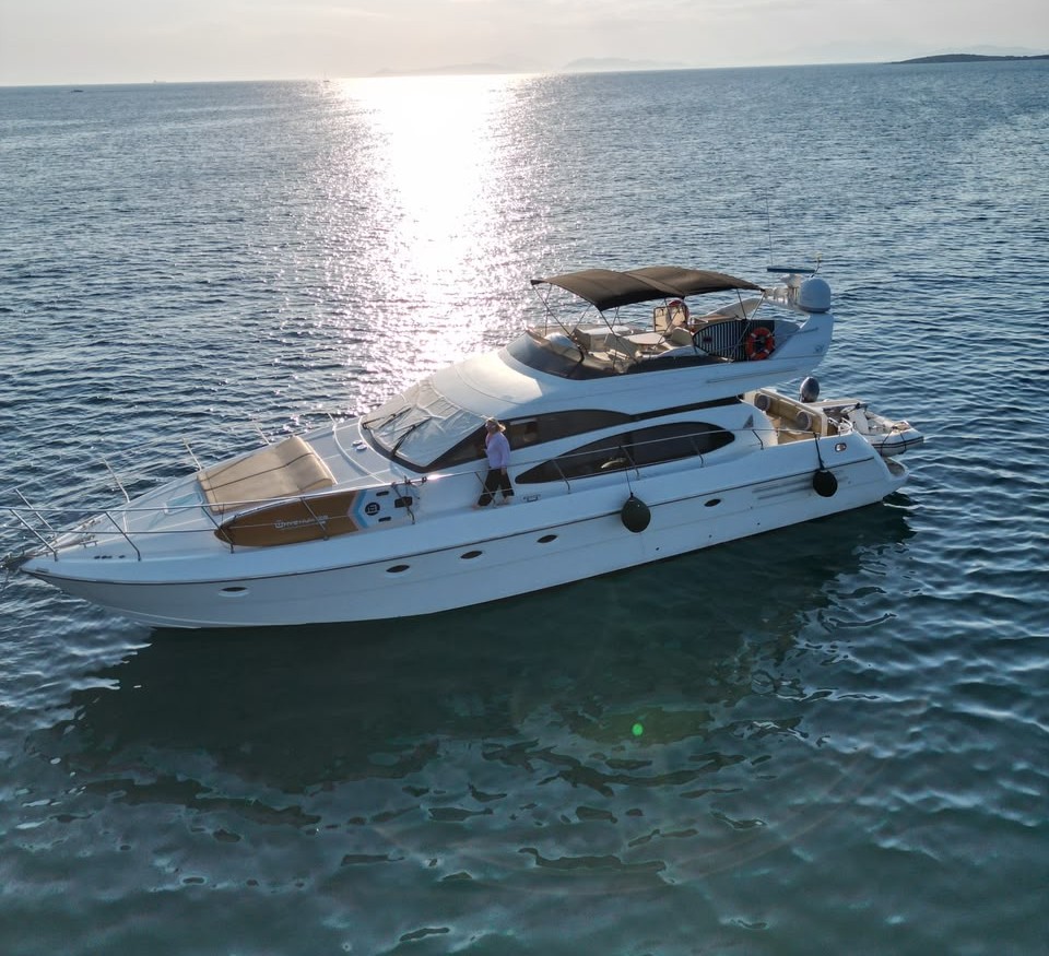 Azimut 58