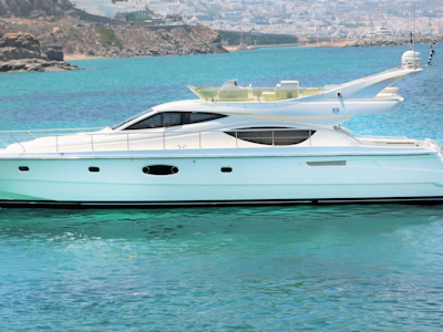 FERRETTI 550