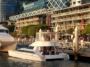 yacht hire brisbane river