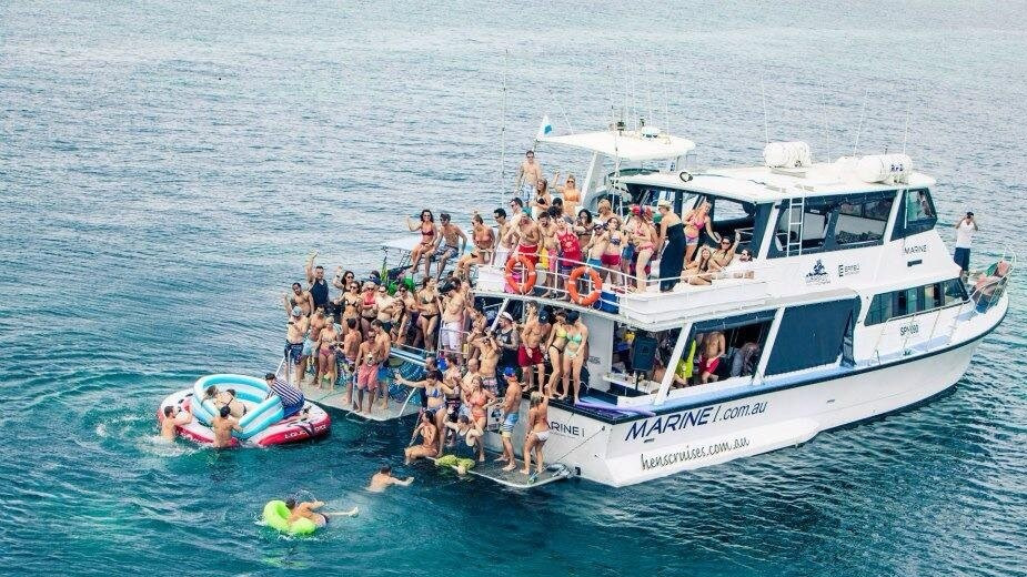 Party boat hire Perth with MARINE 1