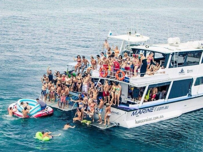 Party boat hire Perth with MARINE 1