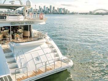 party yacht hire brisbane